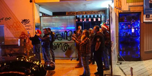 Santa-Claus-on-the-Road-43