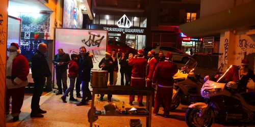 Santa-Claus-on-the-Road-45