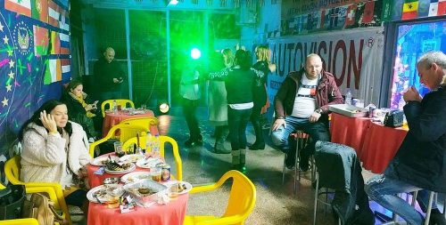 Santa-Claus-on-the-Road-49