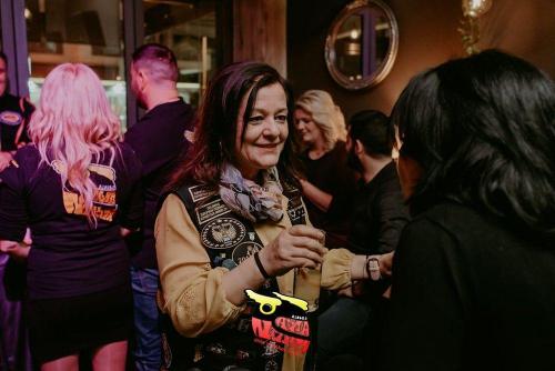 2-22 Αλλα ν'αλλων (2)