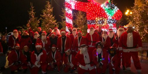 Santa-Claus-on-the-Road-12