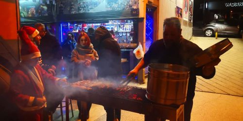 Santa-Claus-on-the-Road-15