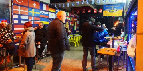 Santa-Claus-on-the-Road-17