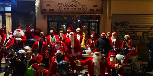 Santa-Claus-on-the-Road-5